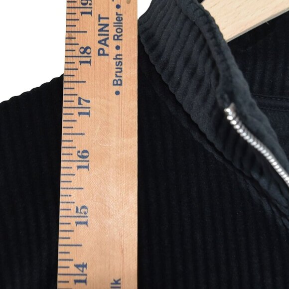 Fabletics Black Corduroy Velour Cropped Zip Pullover S Boxy Baggy Gym Athleisure - Picture 7 of 8